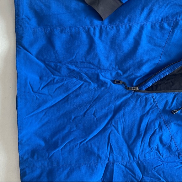 Patagonia women’s nano-air light hoody - Picture 5 of 8